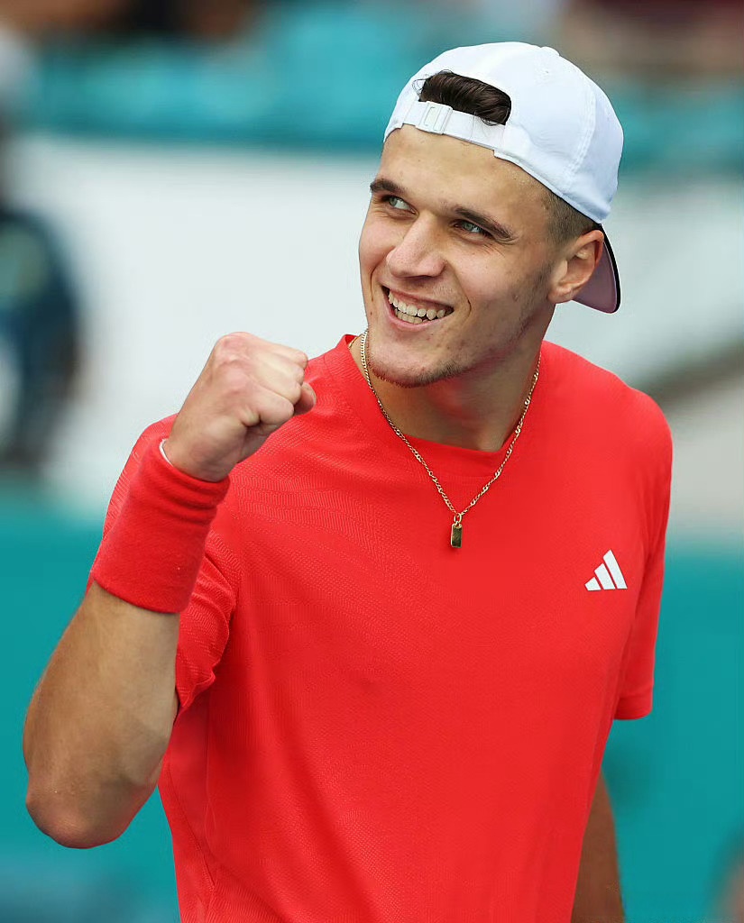 爱游戏-德约科维奇赛事官方发布大胜新规，塞尔维亚队争议不断！的简单介绍